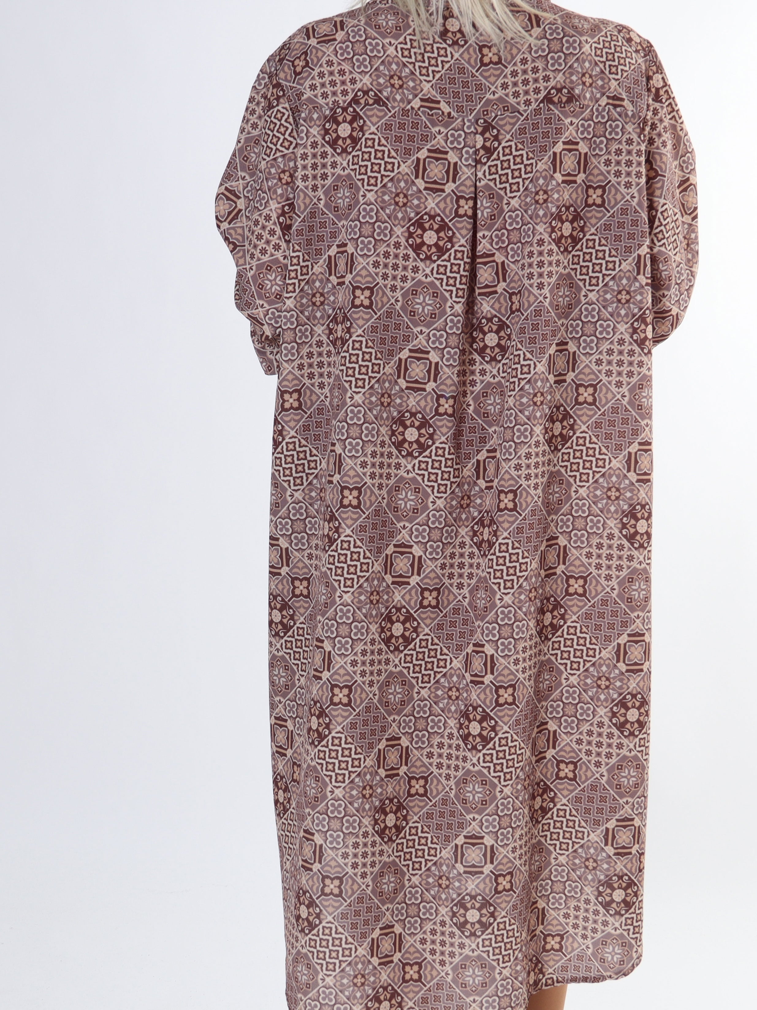 Vanesa Mosaic Long - Mönstrad plus size klänning